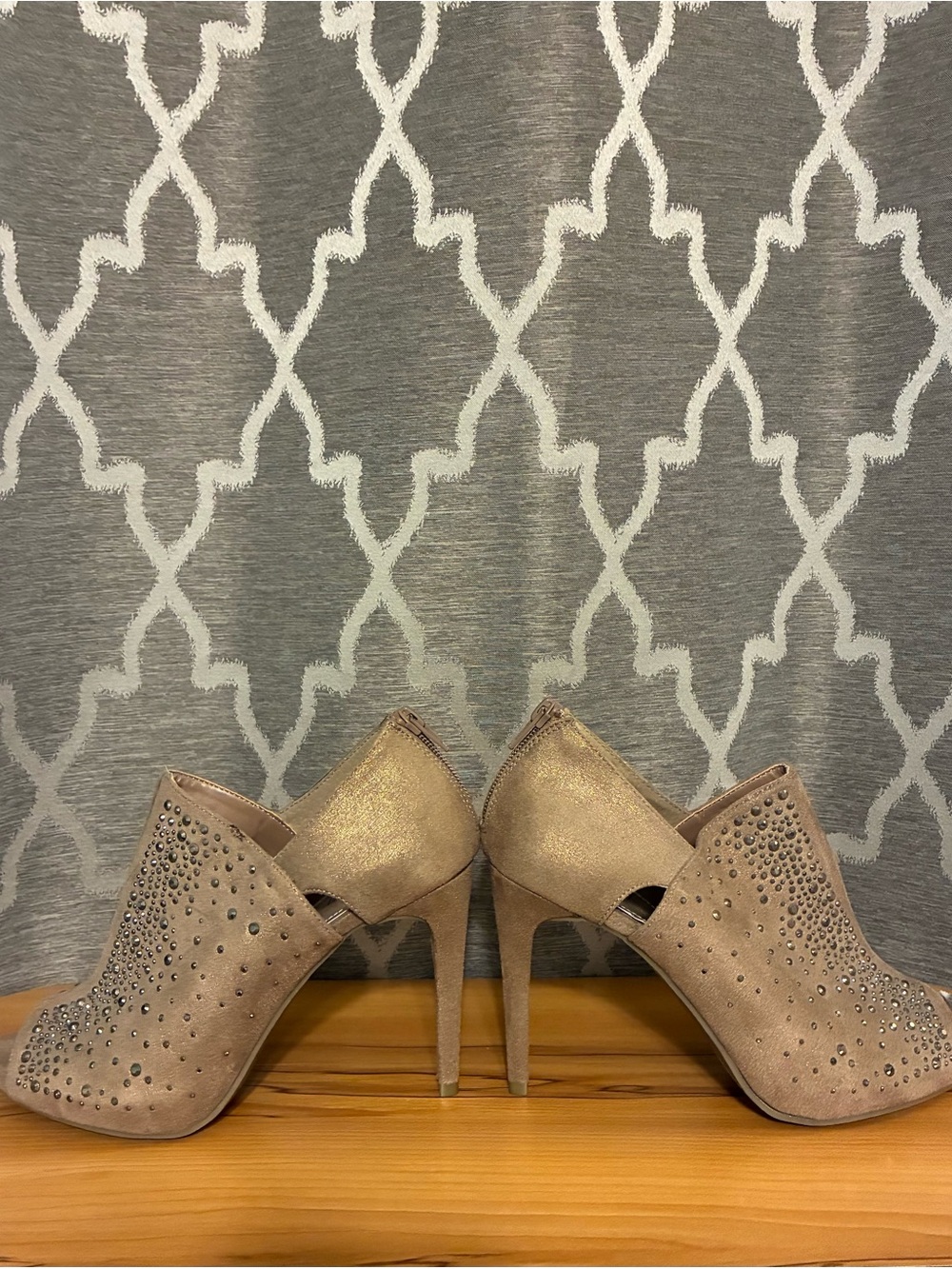 NWOT! Jennifer Lopez Taupe Studded Peep-Toe Stiletto Booties - Picture 4 of 11